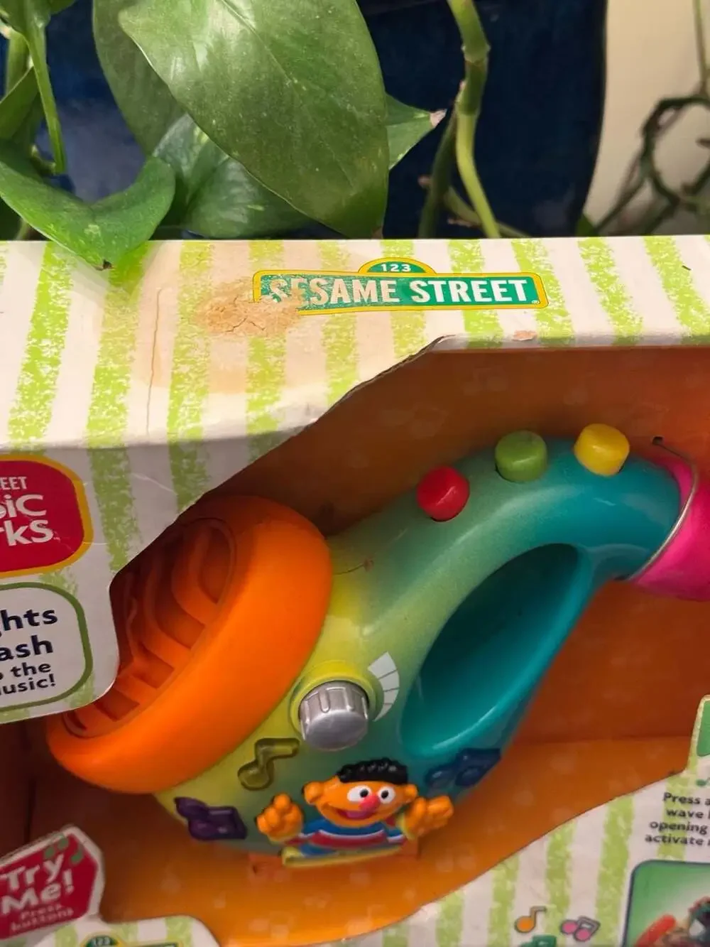 Fisher-Price Sesame Street Music Works Mini Magical Saxophone